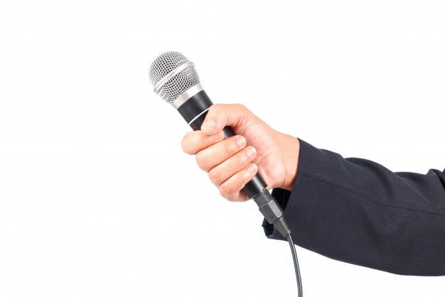 Лучше 100 раз проверить микрофон перед выступление, чем раз провалиться на сцене